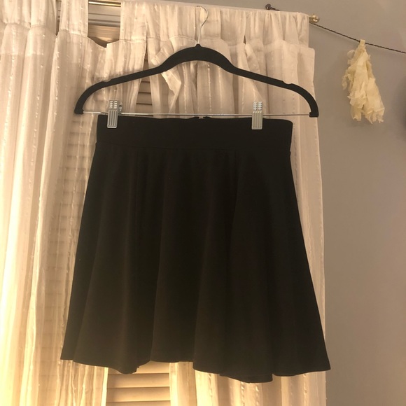 H&M Black Swing Skirt - Small - Picture 1 of 3